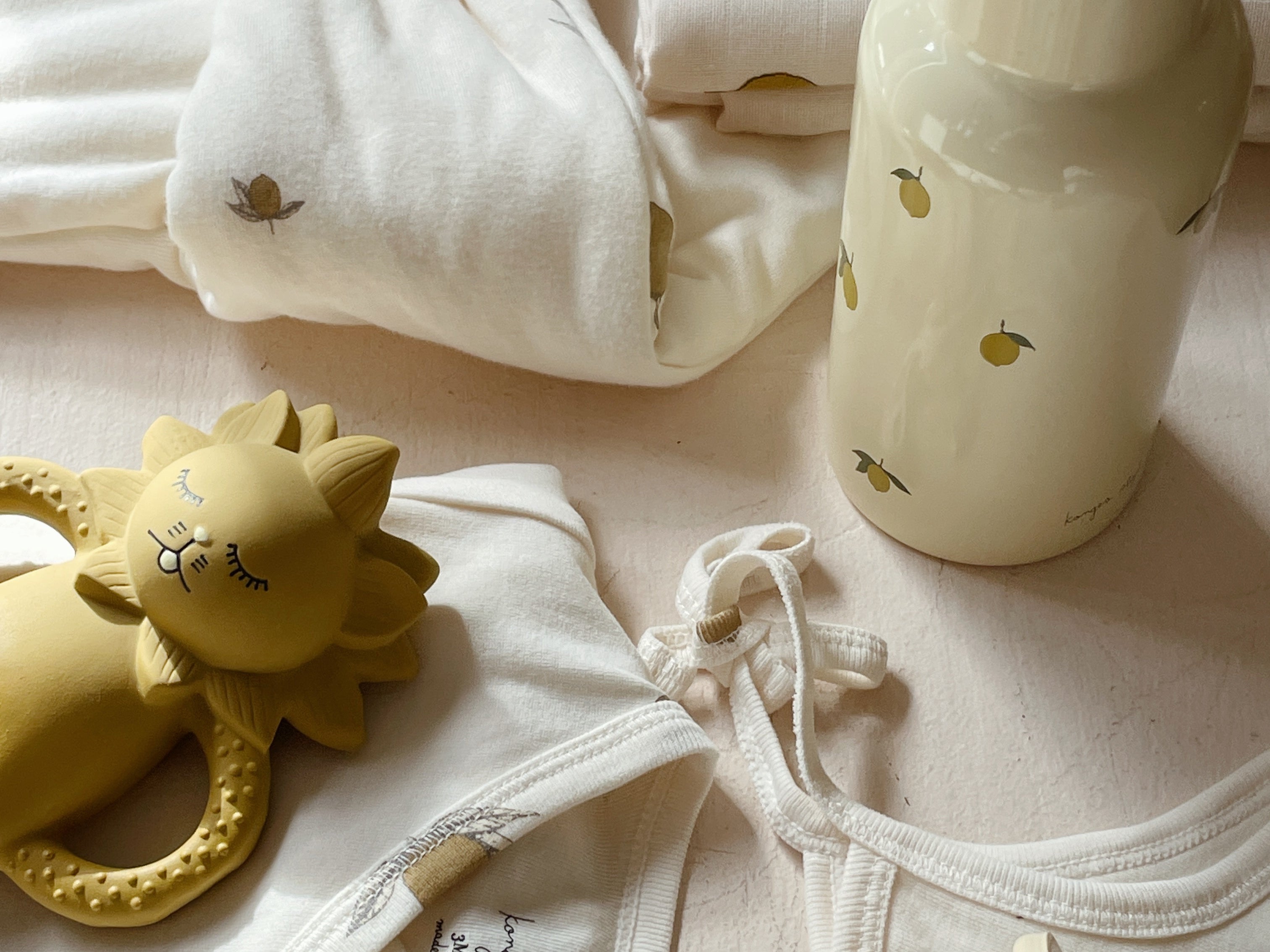 Konges Sløjd A/S bouteilles lemon