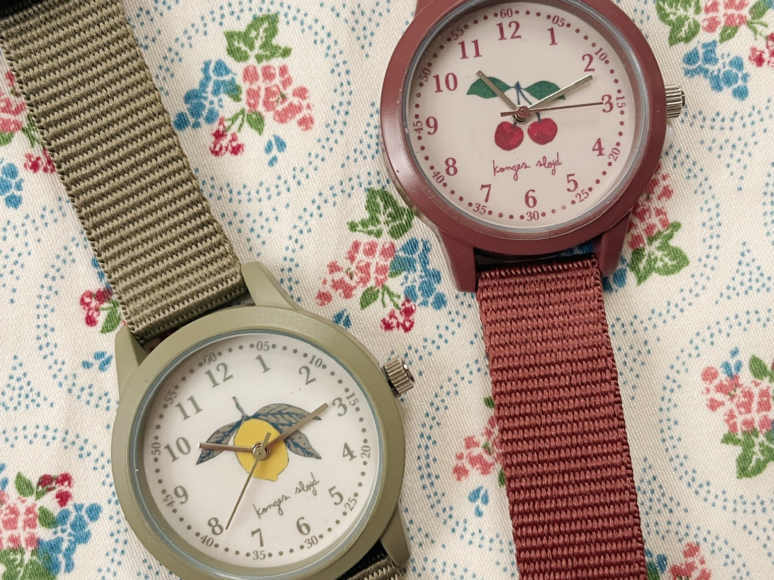 Konges Sløjd A/S Bijoux cherry