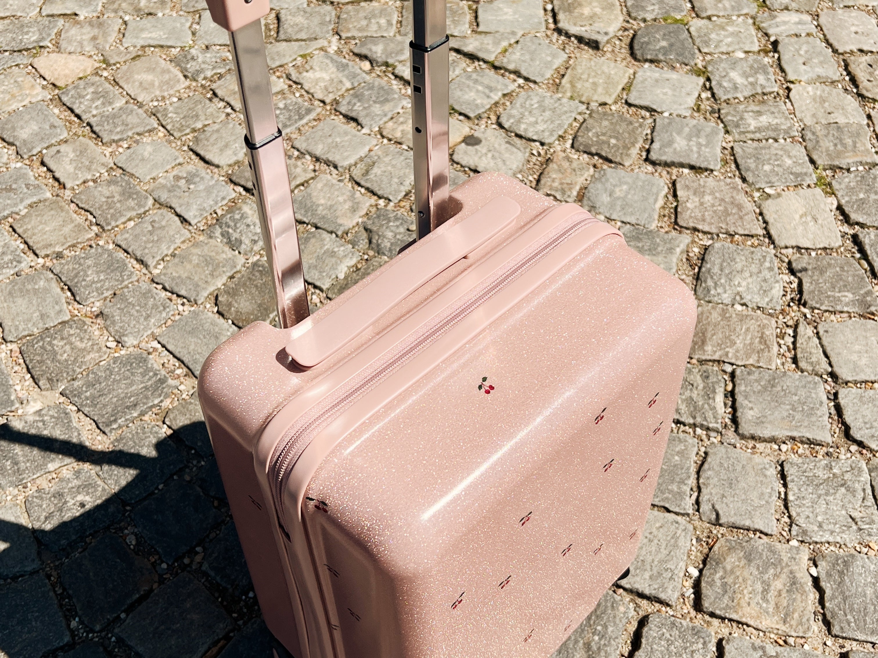 Konges Sløjd A/S TRAVEL SUITCASE cherry glitter