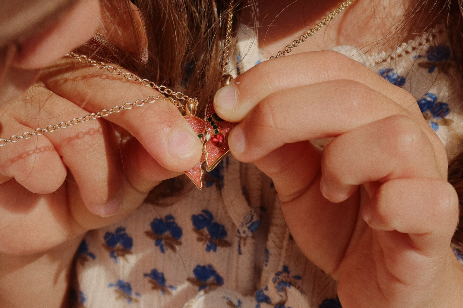 Konges Sløjd A/S Bijoux cherry