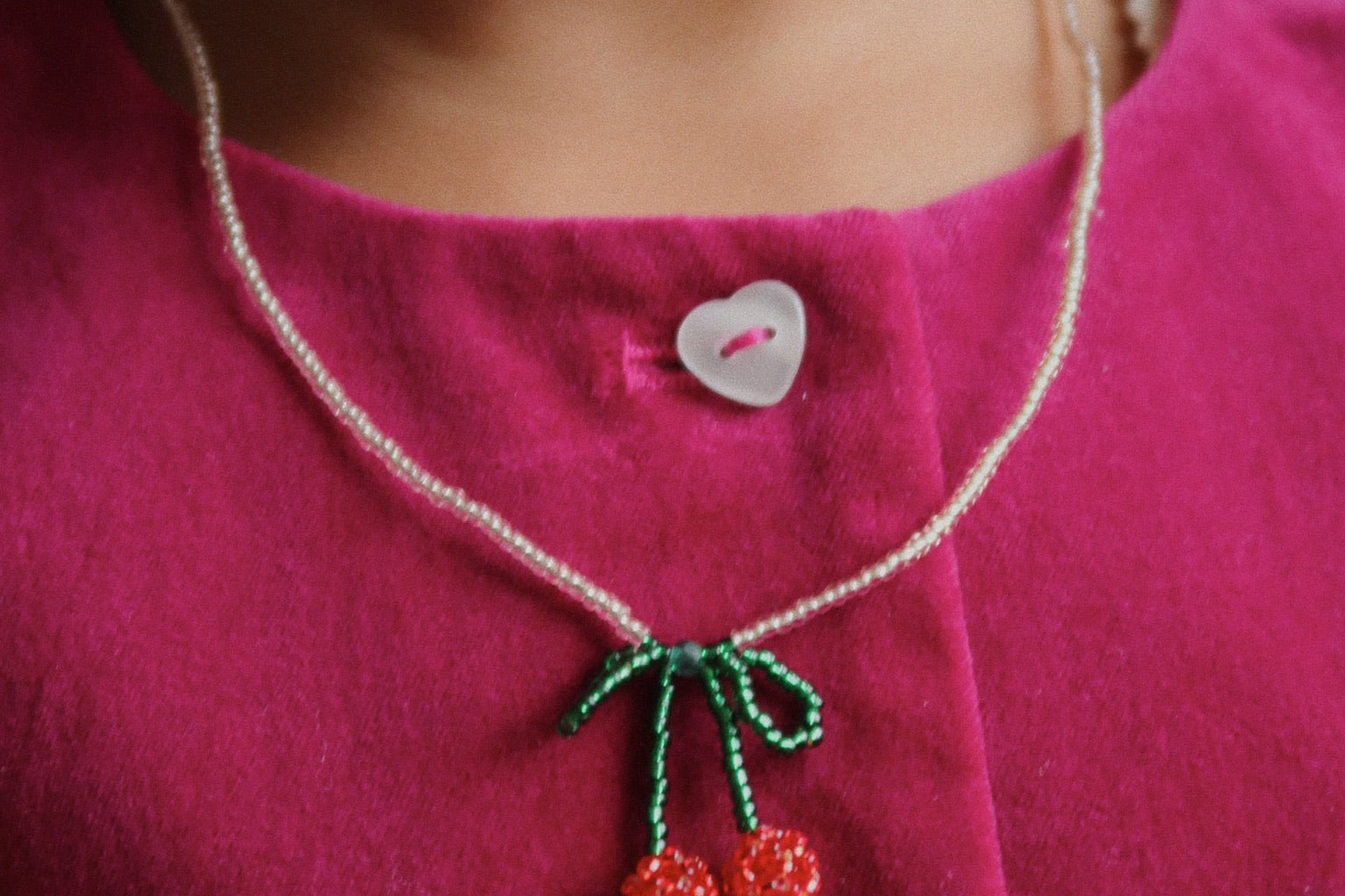 Konges Sløjd A/S Bijoux cherry
