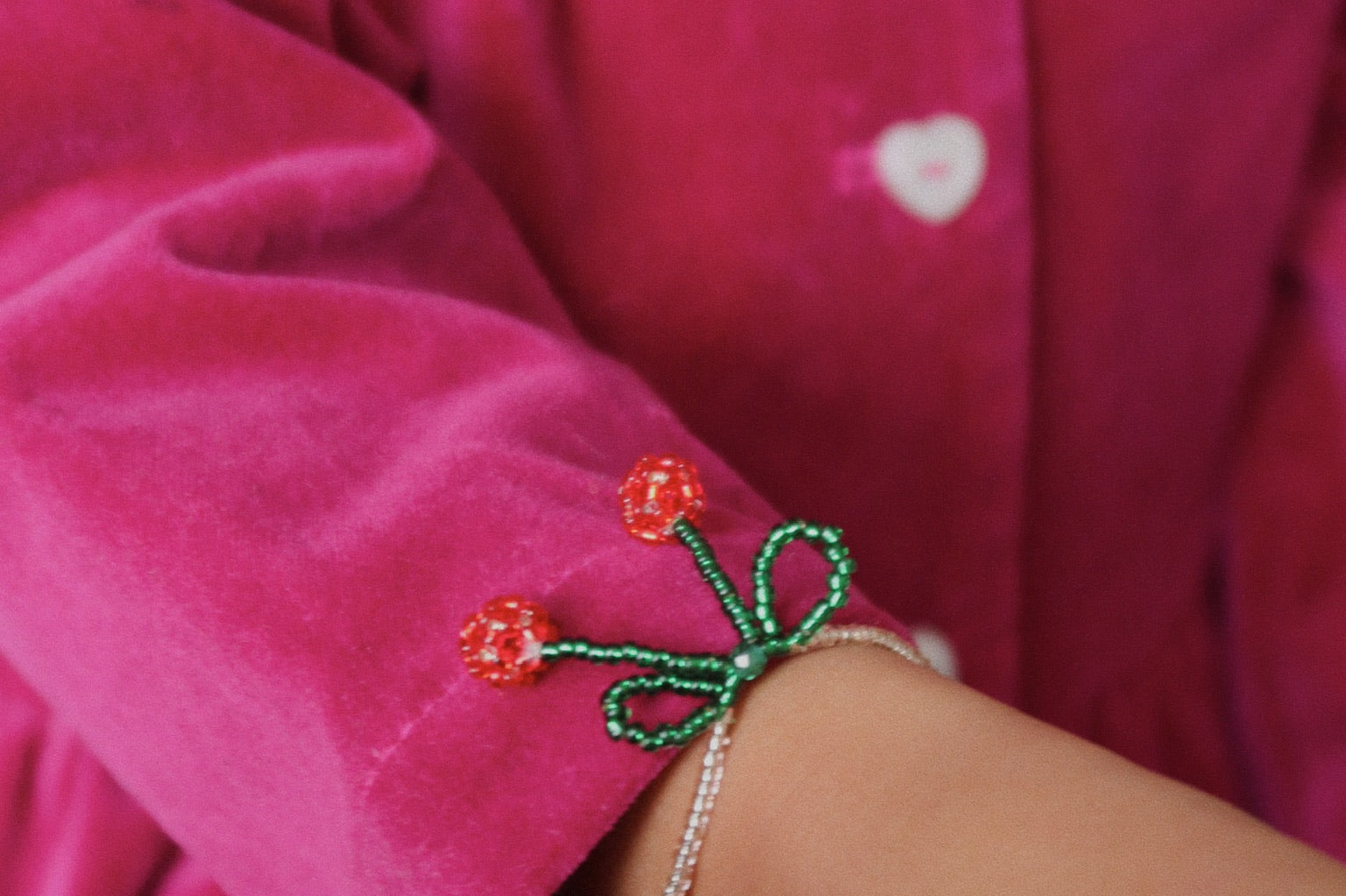 Konges Sløjd A/S Bijoux cherry