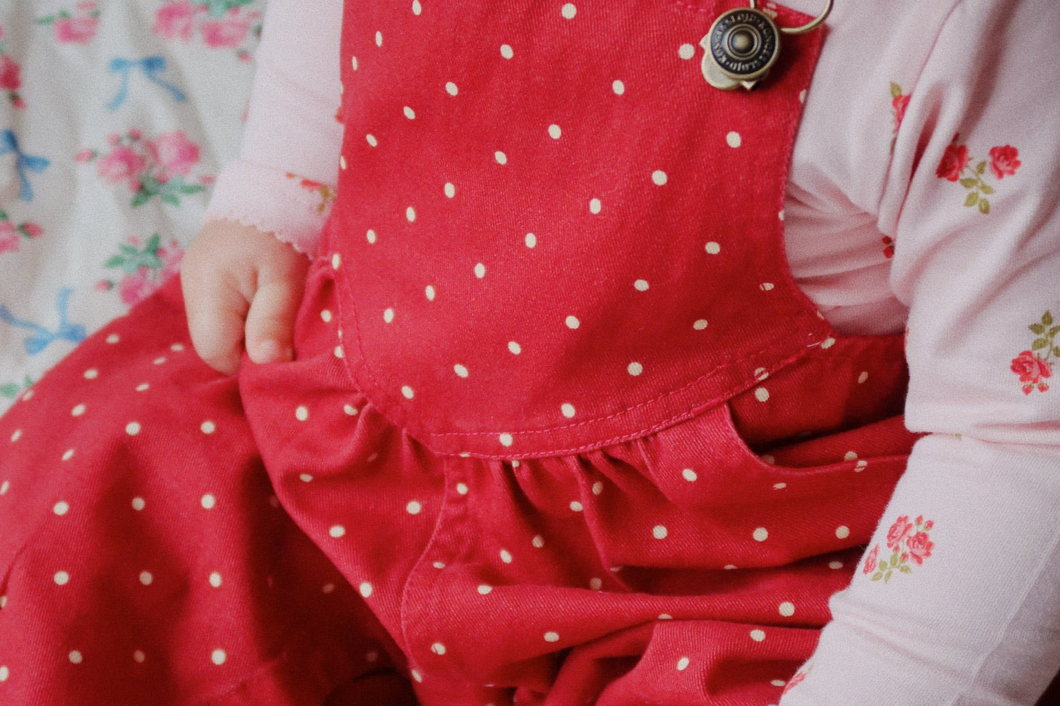 Konges Sløjd A/S Grenouillères et Jumpsuits - Tissé strawberry dot