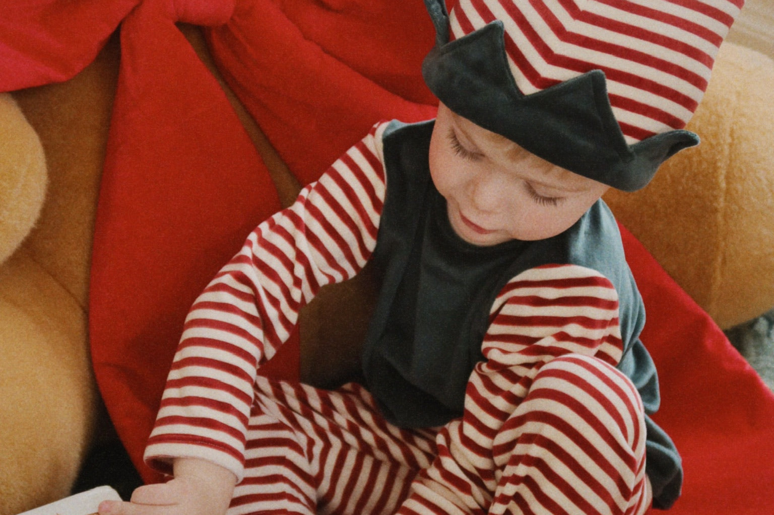 Konges Sløjd A/S Costumes greener pastures/red dahlia stripe