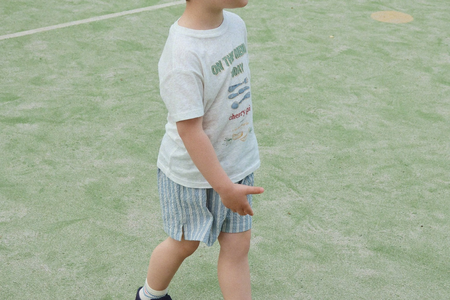 Konges Sløjd A/S JERSEY T-SHIRTS off white/on the menu