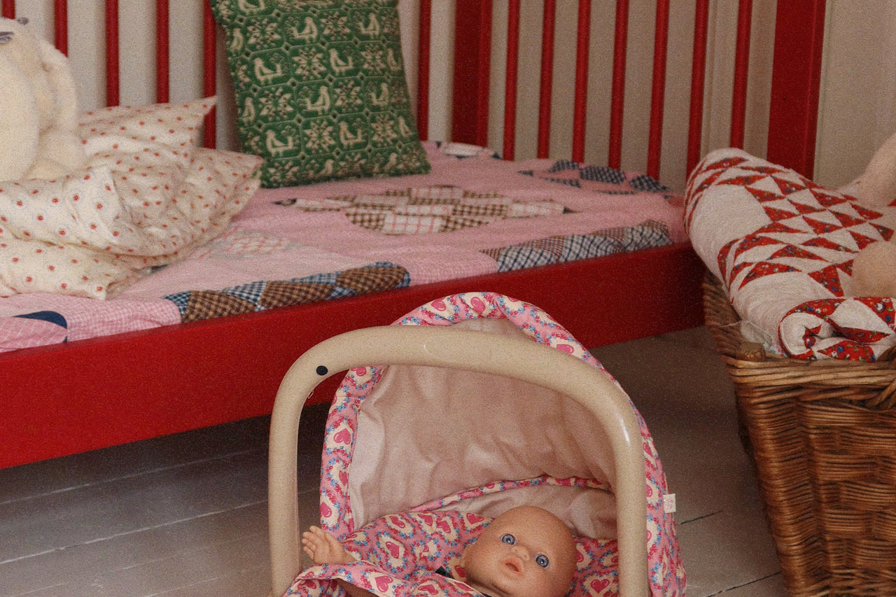 Konges Sløjd A/S DOLL ESSENTIALS fraise dot