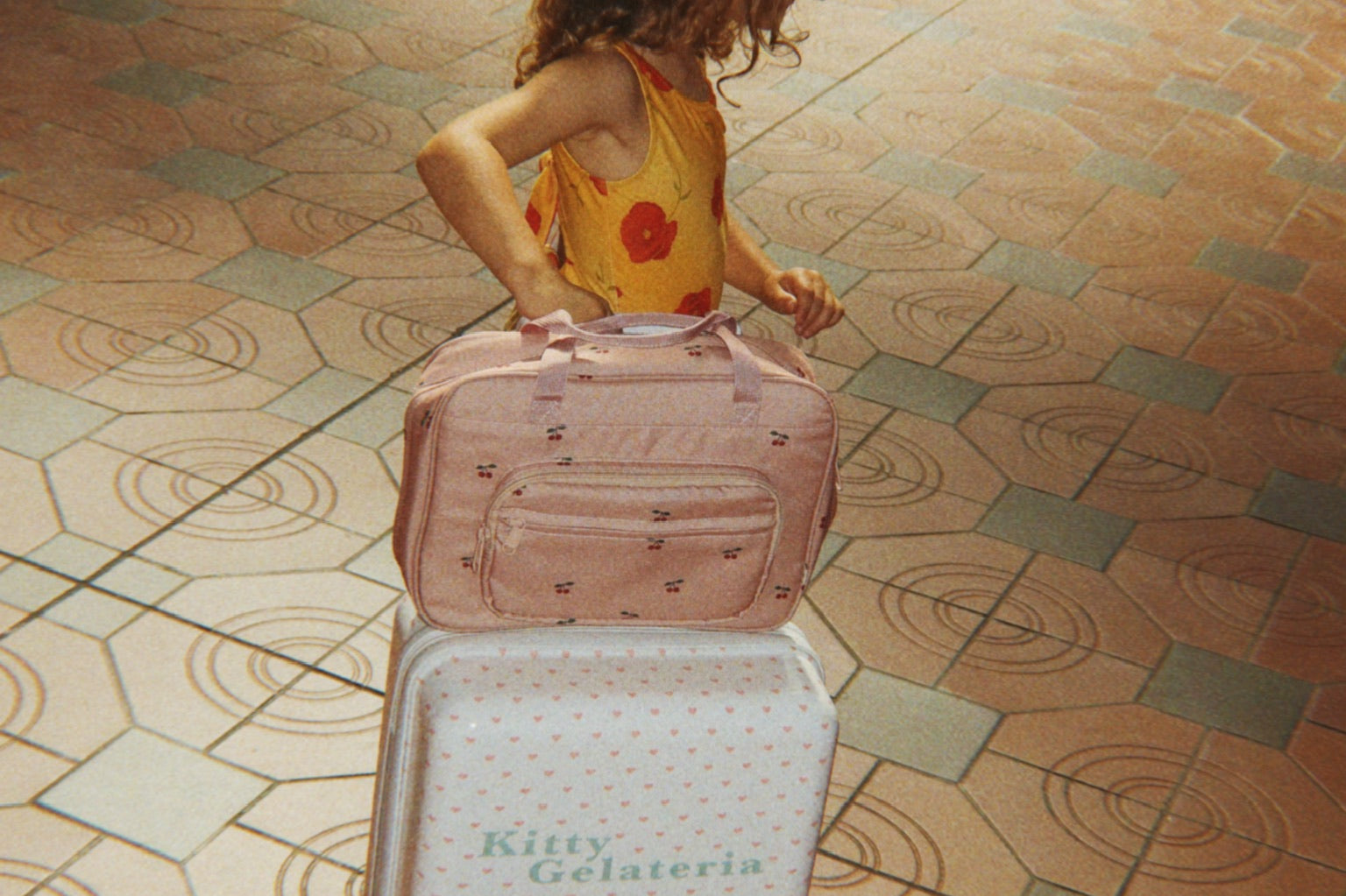Konges Sløjd A/S TRAVEL SUITCASE kitty gelateria