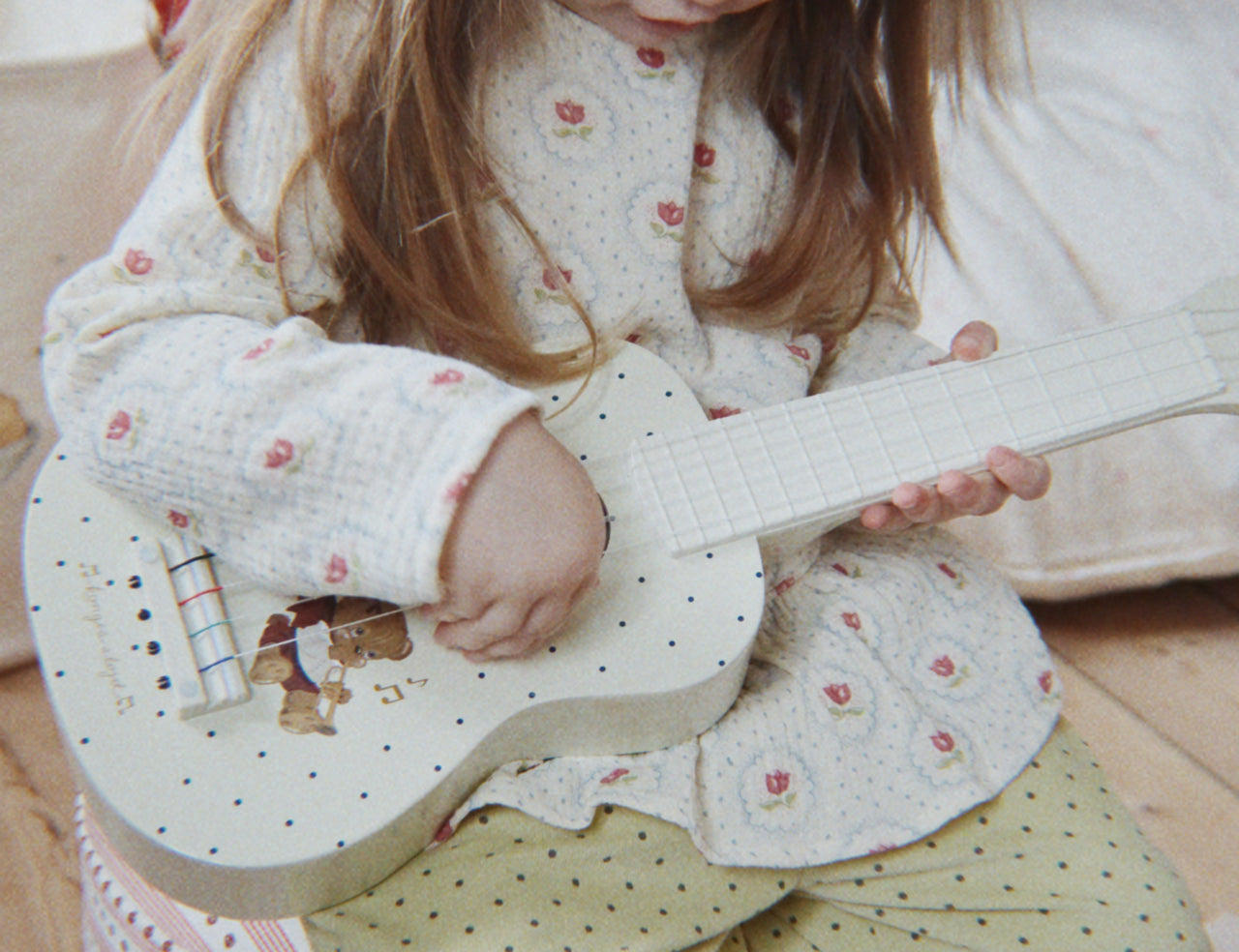Konges Sløjd A/S MUSIC TOYS teddy bear