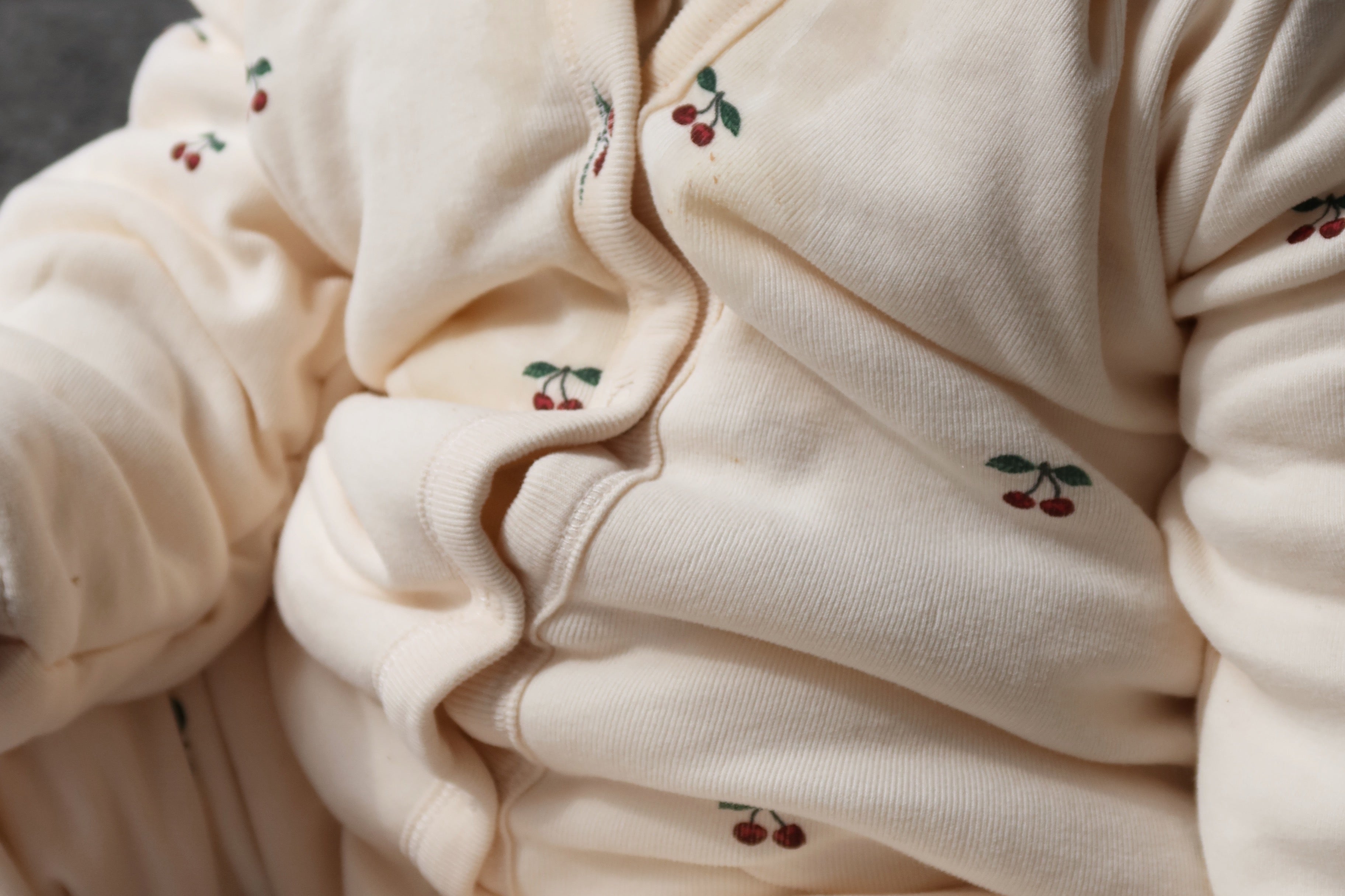 Konges Sløjd A/S PADDED ONESIES cherry