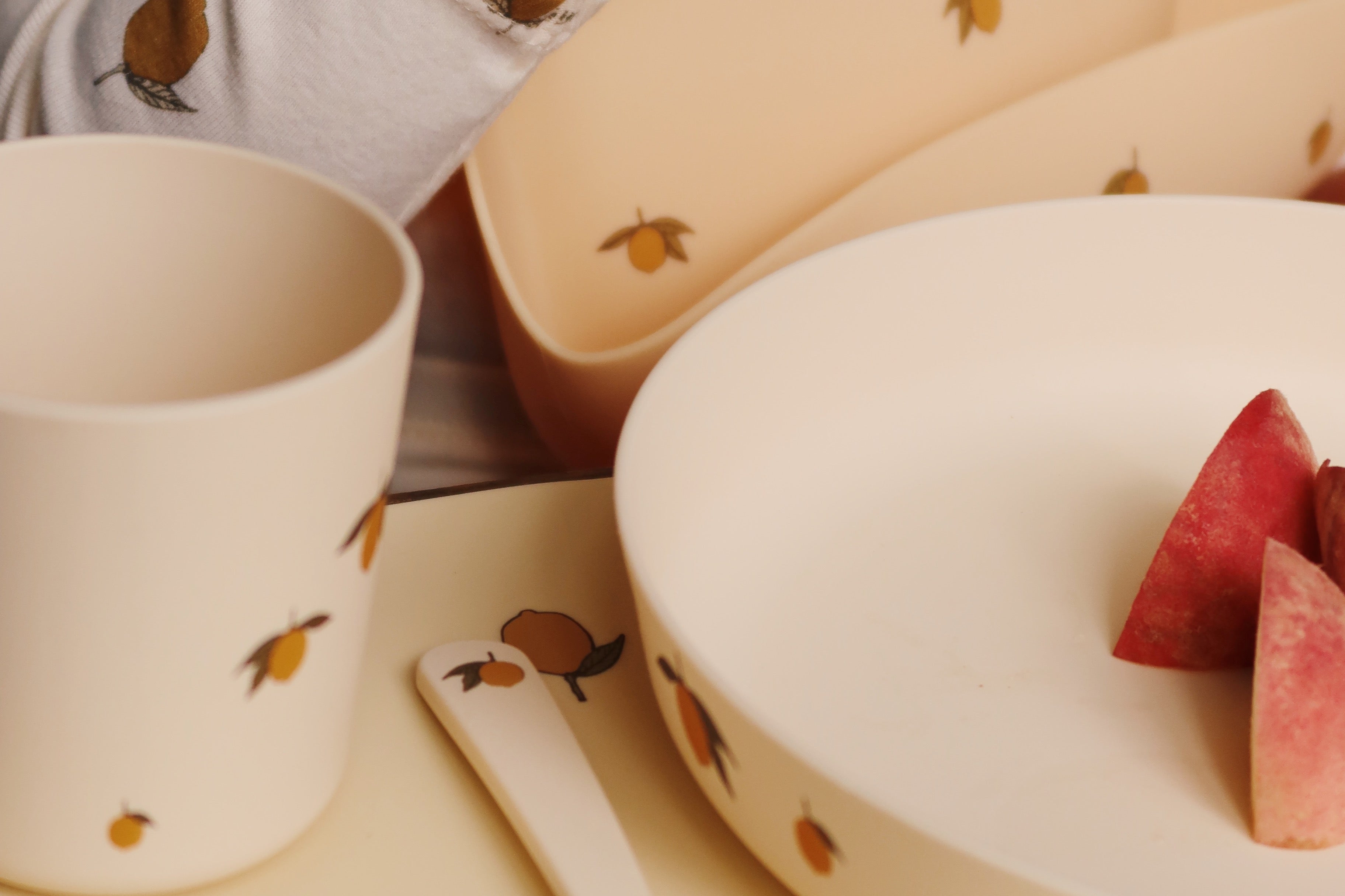 Konges Sløjd A/S DINNER BIBS lemon/almond