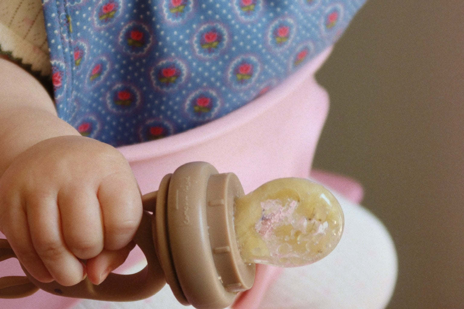 Konges Sløjd A/S alimentateur de tétine bark/shell