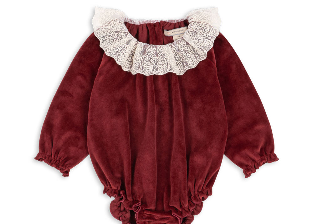 Konges Sløjd A/S Grenouillères et Jumpsuits - Jersey red dahlia