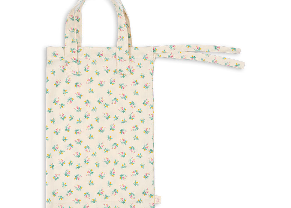 Konges Sløjd A/S jouets pour poupées fleur coloré