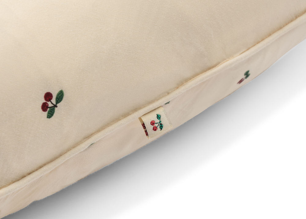 Konges Sløjd A/S Coussin et housse d'allaitement cherry