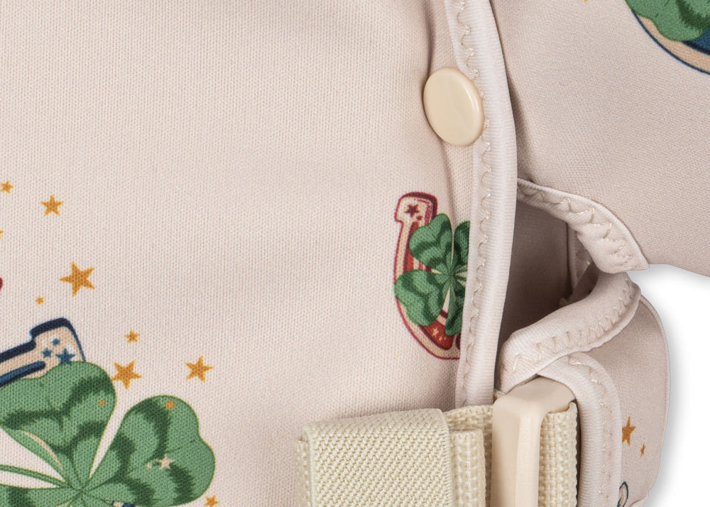 Konges Sløjd A/S FLOAT VEST & BELTS wish me luck